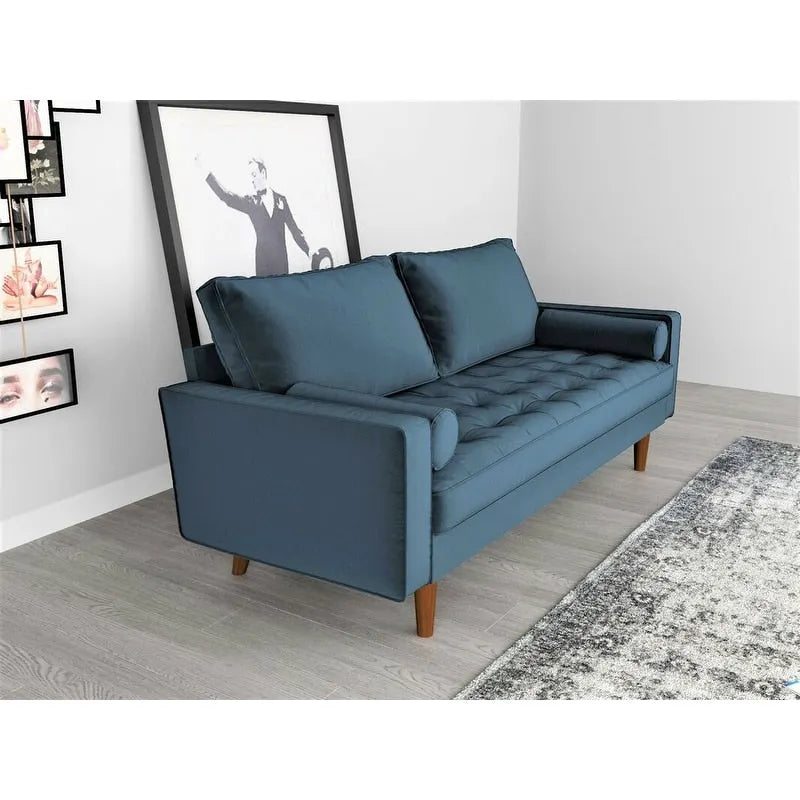 Aksamitna sofa w stylu średniowiecznym