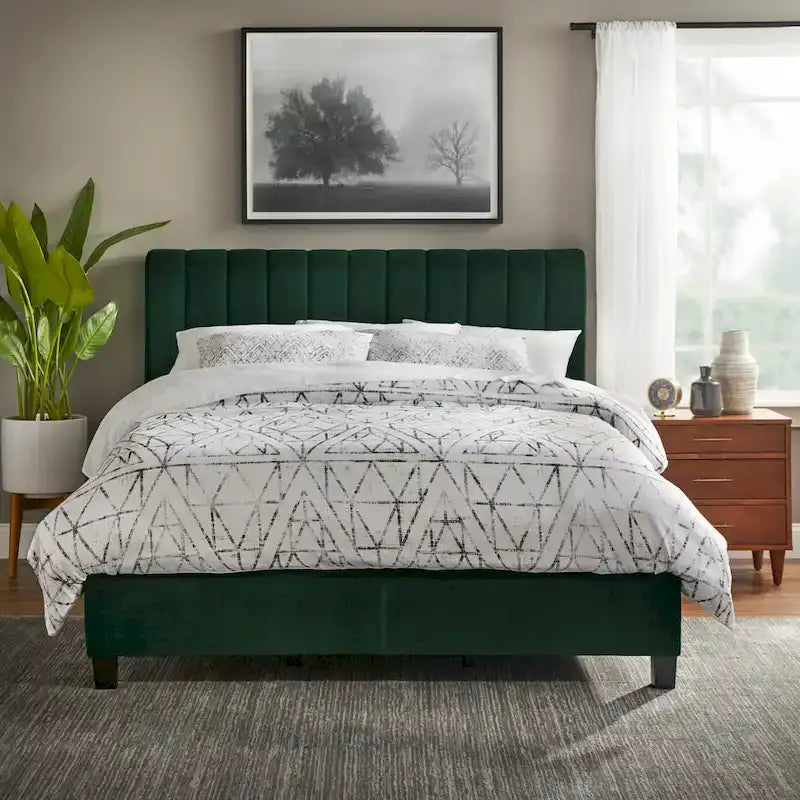 Letto queen Teagan con trapuntatura a canali